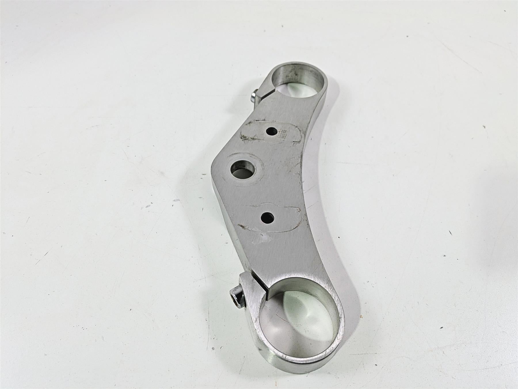 2006 Triumph Rocket 3 Upper Triple Tree Steering Clamp T2045508 {{ shop.shopifyCountryName }} - Mototech271
