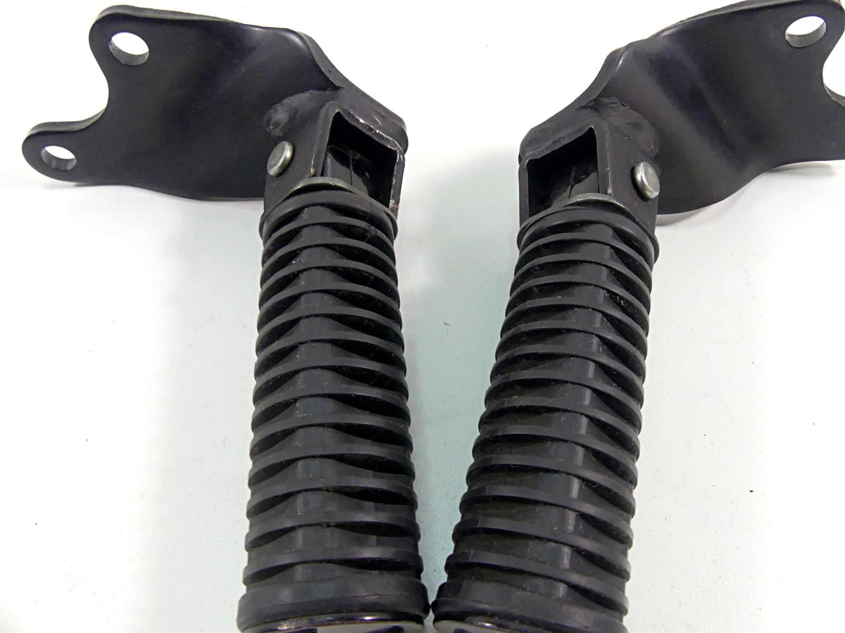 2010 Honda VT1300 CR Stateline Rear Passenger Footpeg Rest Set 50680-MFY-A00 {{ shop.shopifyCountryName }} - Mototech271