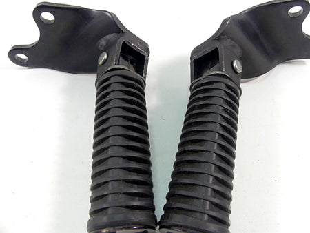 2010 Honda VT1300 CR Stateline Rear Passenger Footpeg Rest Set 50680-MFY-A00 {{ shop.shopifyCountryName }} - Mototech271