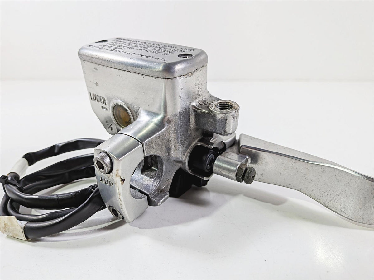 2006 Yamaha XVZ1300 Royal Star Front Brake Master Cylinder 4XY-W2587-01-00 {{ shop.shopifyCountryName }} - Mototech271