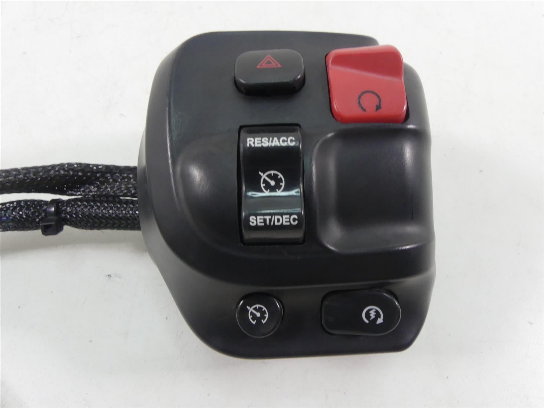 2016 Indian Chieftain Dark Horse Right Start Stop Cruise Control Switch 2413027 {{ shop.shopifyCountryName }} - Mototech271
