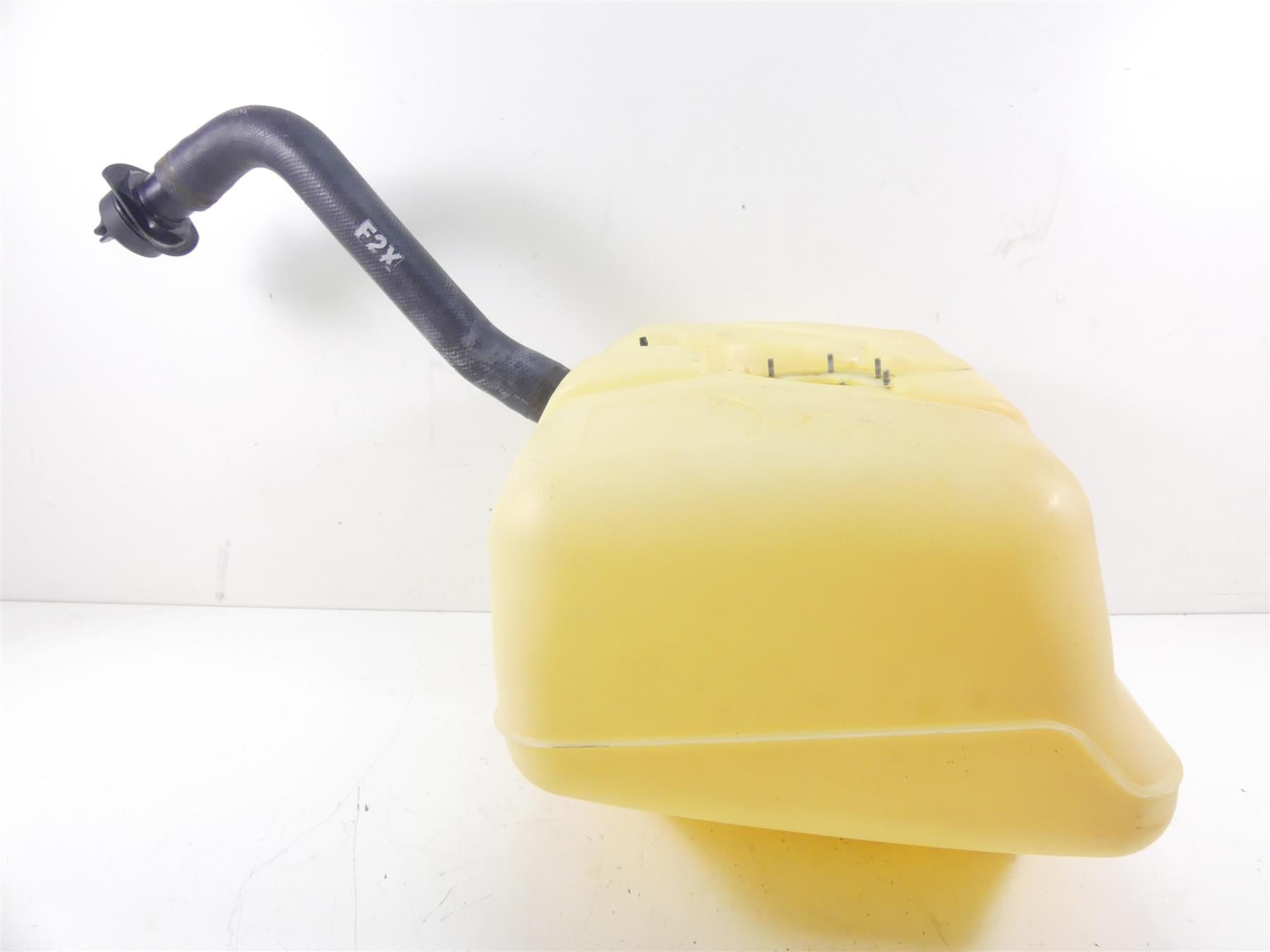 2016 Yamaha Waverunner VX 1050 Deluxe Plastic Fuel Gas Petrol Tank F2S-U7711-02 {{ shop.shopifyCountryName }} - Mototech271