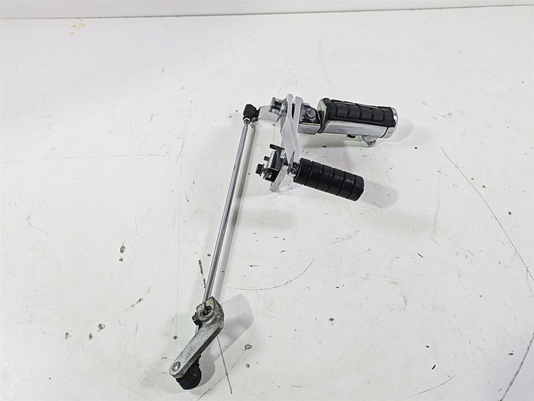 2002 Honda V-Twin VTX1800 C Left Front Foot Peg & Shifter Parts 50625-MCH-000 {{ shop.shopifyCountryName }} - Mototech271