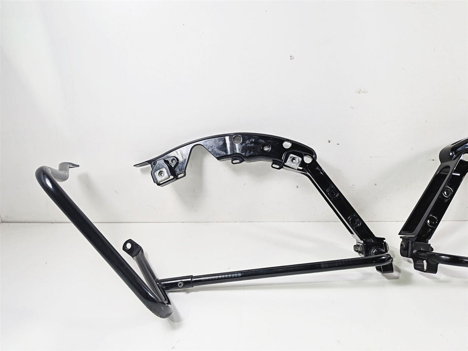 2020 Harley Touring FLTRK Road Glide Saddlebag Holder Carrier Set 90201319 {{ shop.shopifyCountryName }} - Mototech271