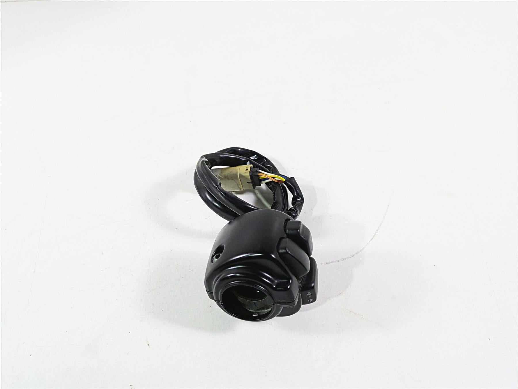 2009 Harley XR1200 Sportster Left Hand Turn Signal Control Switch 71682-06A {{ shop.shopifyCountryName }} - Mototech271