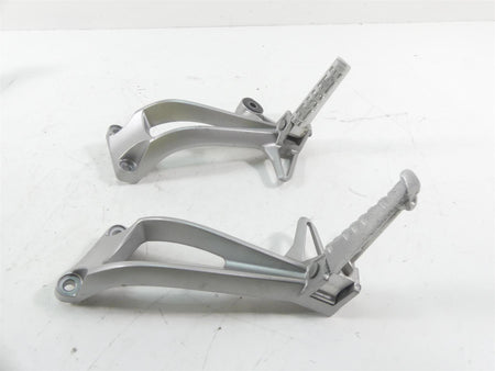 2007 Yamaha FZ1 Fazer Rear Passenger Footpeg Foot Peg Set 2D1-2742L-00-00 {{ shop.shopifyCountryName }} - Mototech271