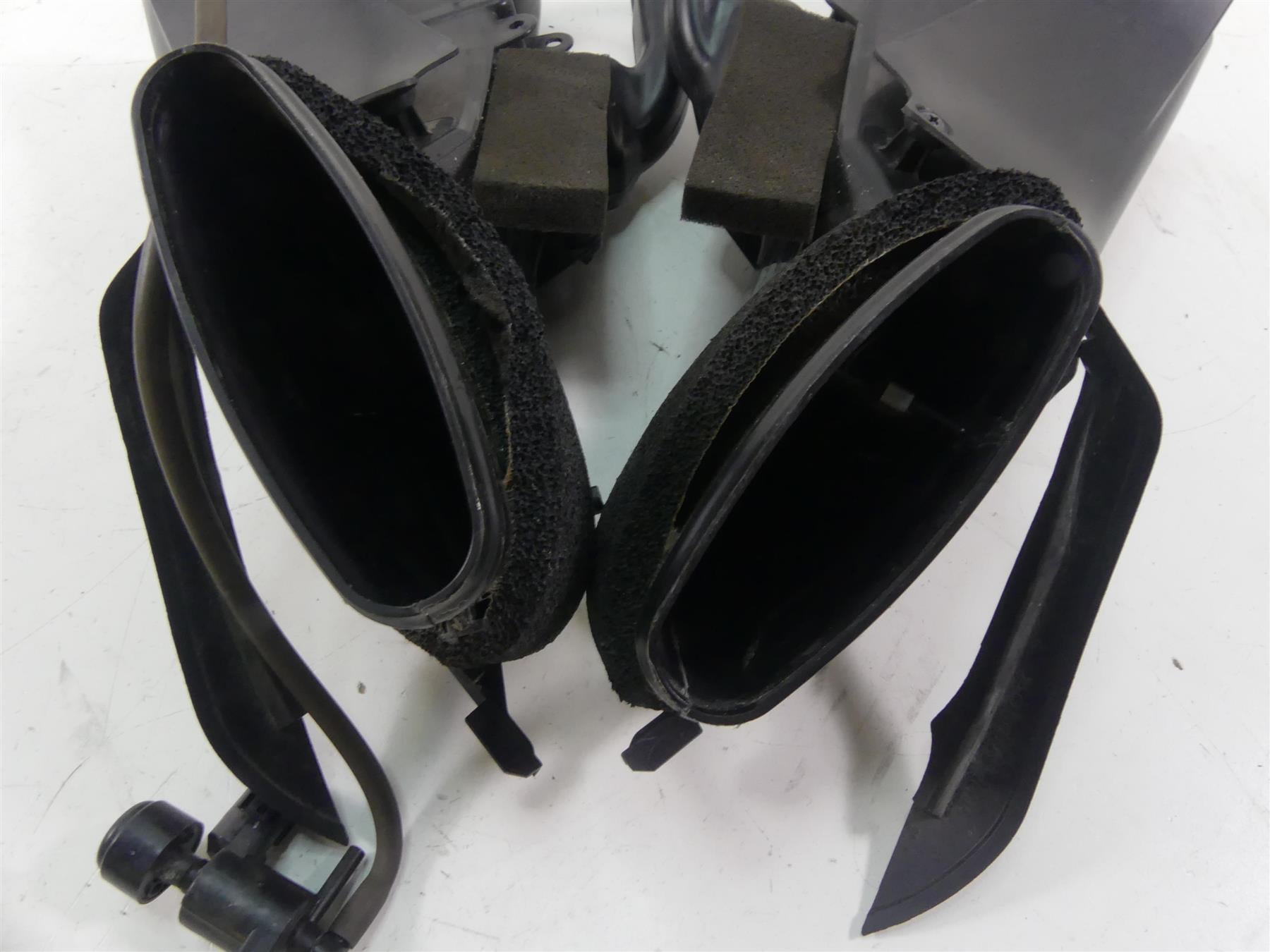2015 Honda CBR1000 RR SC59 Upper Air Intake Duct Ram Set 64380-MGP-A00 {{ shop.shopifyCountryName }} - Mototech271