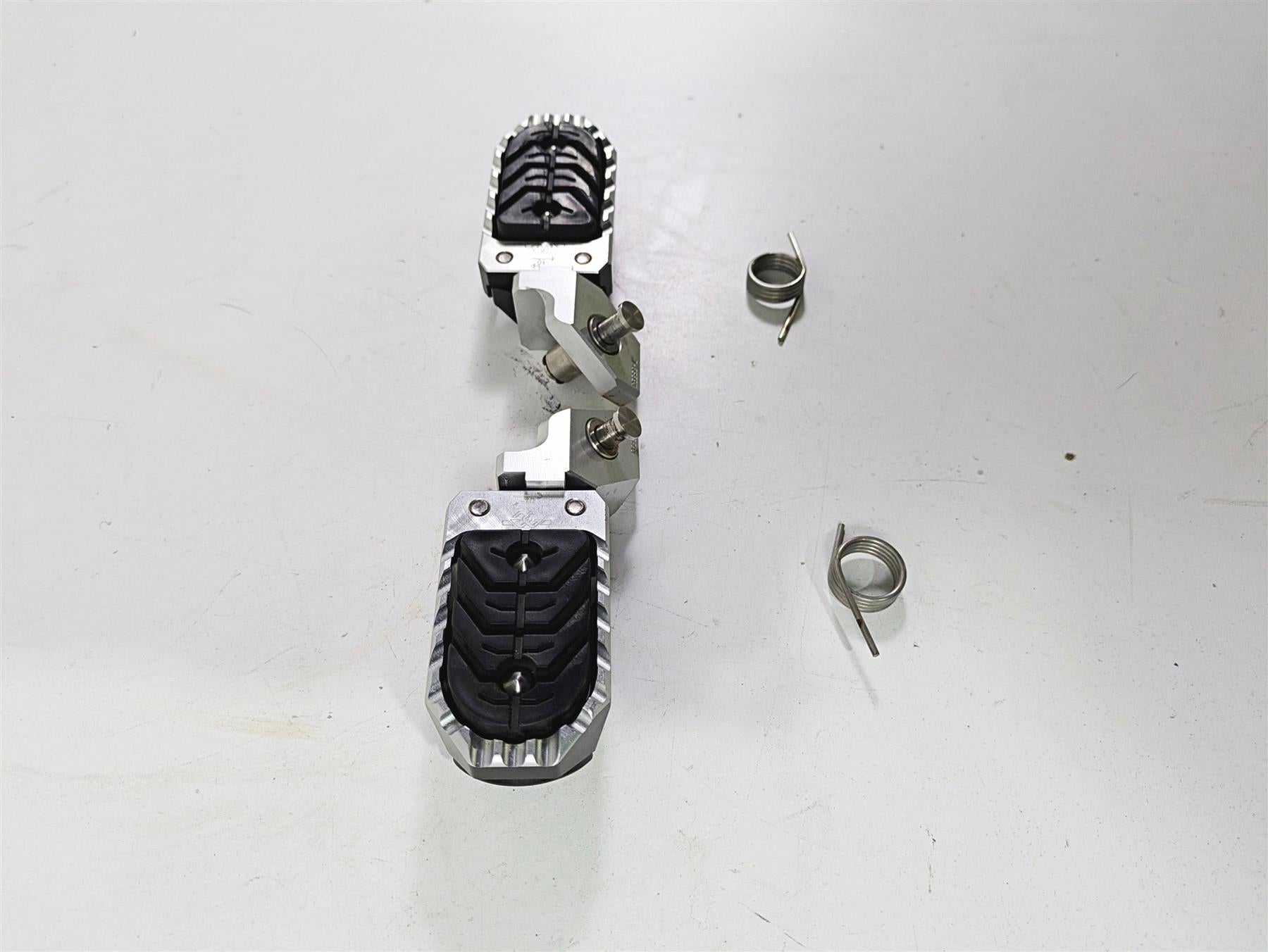 2021 BMW R1250GS K51 Adv Front Footpeg Rest Option 719 46719829532 46719829537 {{ shop.shopifyCountryName }} - Mototech271