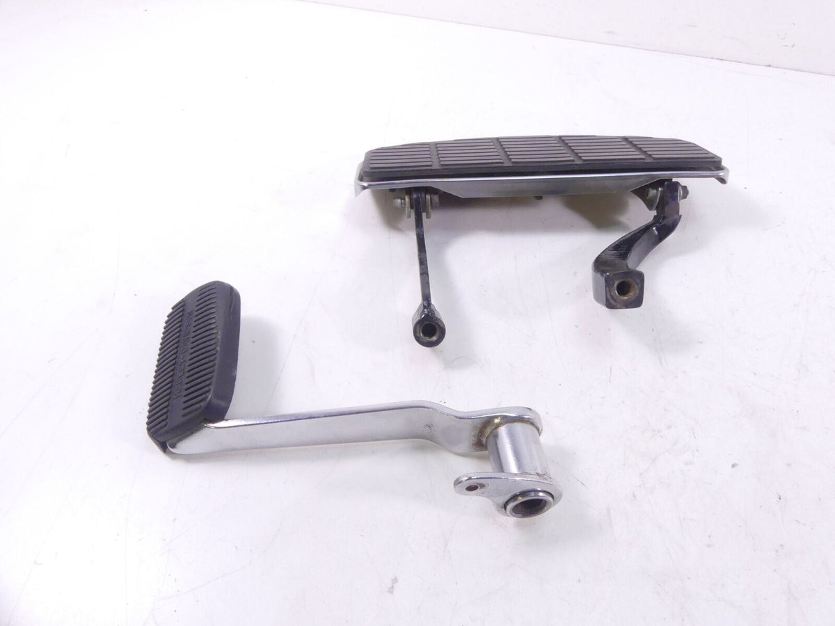 2000 Harley Touring FLHTCI Electra Glide Right Rider Floorboard + Brake 50621-79 {{ shop.shopifyCountryName }} - Mototech271