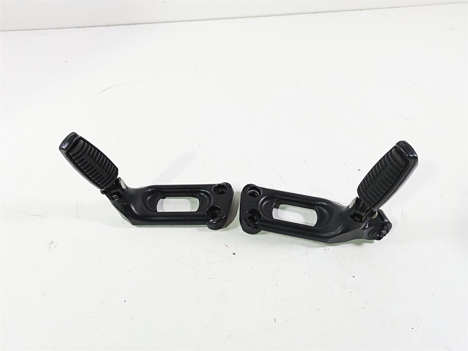 2016 Harley VRSCDX Night Rod Rear Passenger Footpeg Set 51722-07 51723-07 {{ shop.shopifyCountryName }} - Mototech271