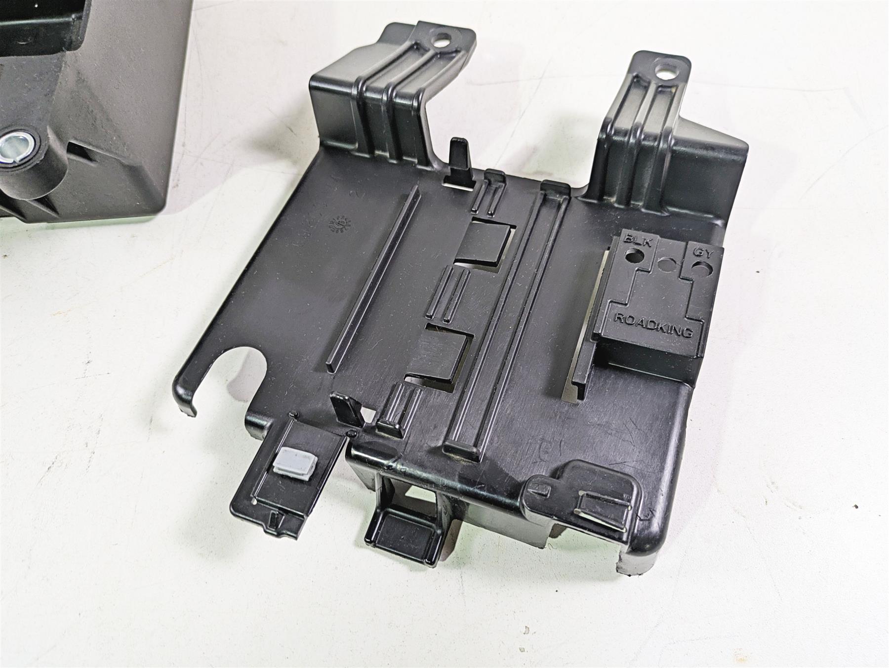 2015 Harley Touring FLHTKL Electra Glide Electrical Parts Holder Set 66000010A {{ shop.shopifyCountryName }} - Mototech271