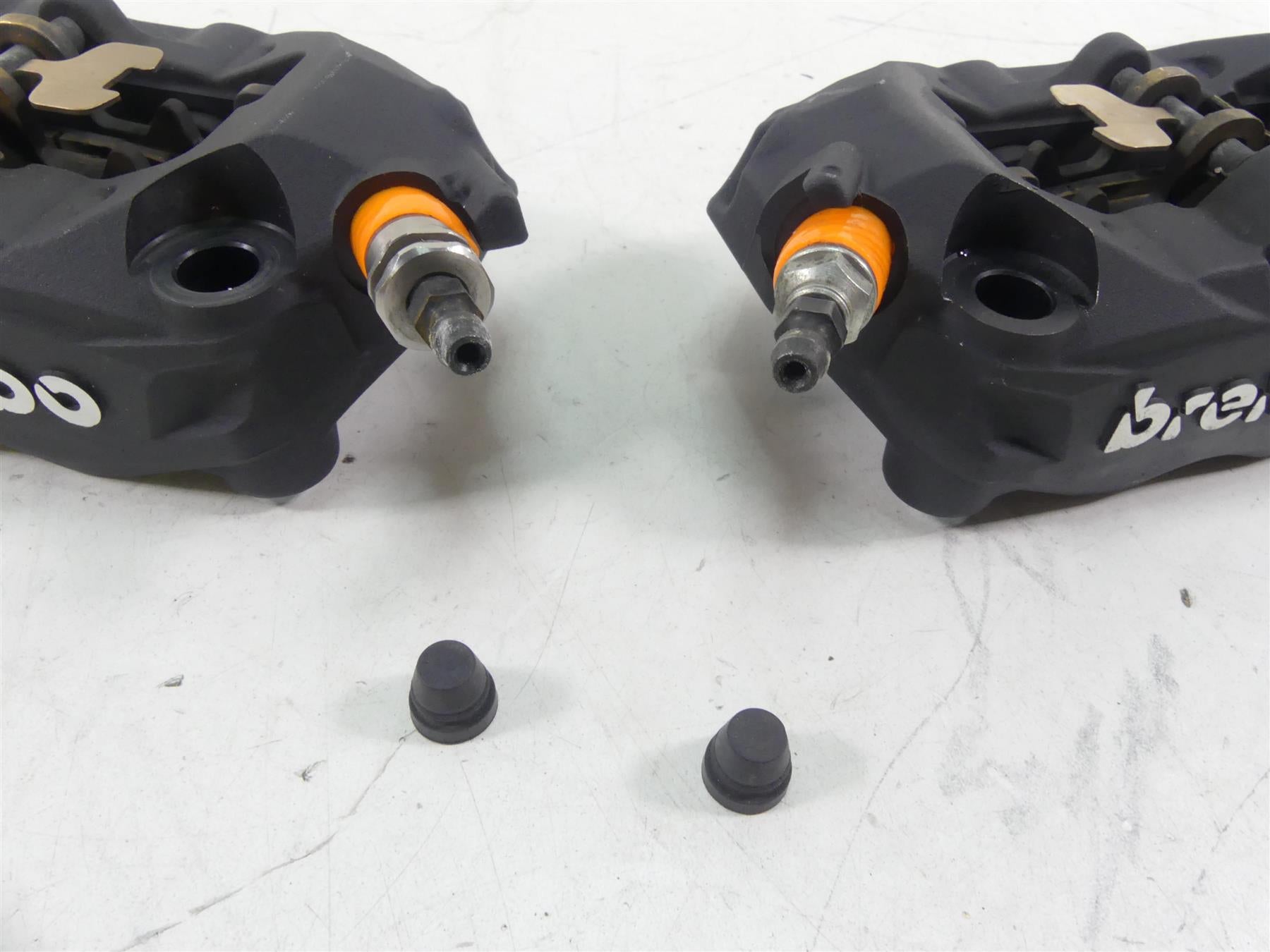 2017 BMW R1200GS GSW K50 Front Brembo Brake Caliper Set 34118556205 34118556206 {{ shop.shopifyCountryName }} - Mototech271