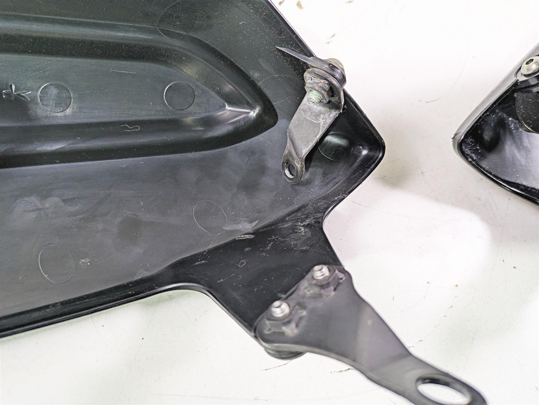 2012 Yamaha XT1200 Super Tenere Hand Guard Set & Mounts 23P-26141-00-00 {{ shop.shopifyCountryName }} - Mototech271