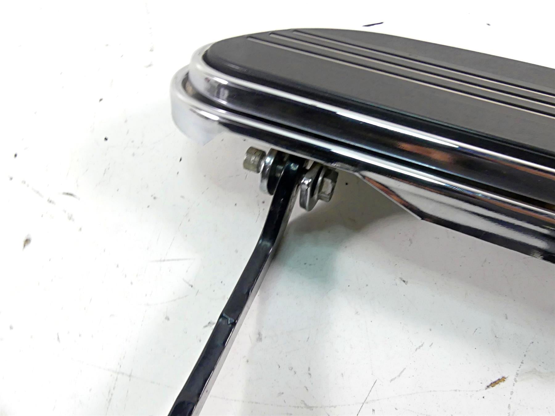 2008 Harley Touring FLHX Street Glide Right Front Floor Board Footrest 50683-04 {{ shop.shopifyCountryName }} - Mototech271