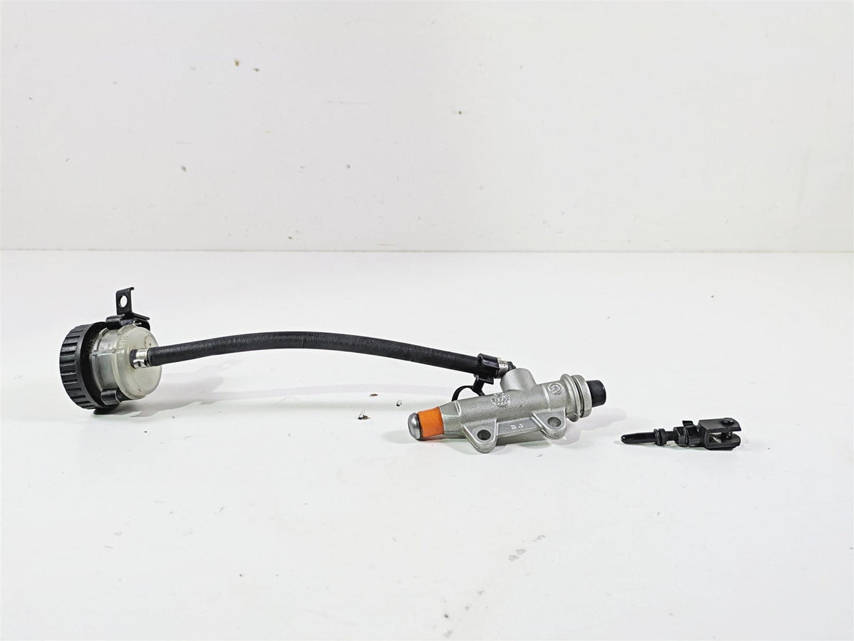 2018 BMW R nineT Urban GS K33 Rear Brembo Brake Master Cylinder 34318529423 {{ shop.shopifyCountryName }} - Mototech271