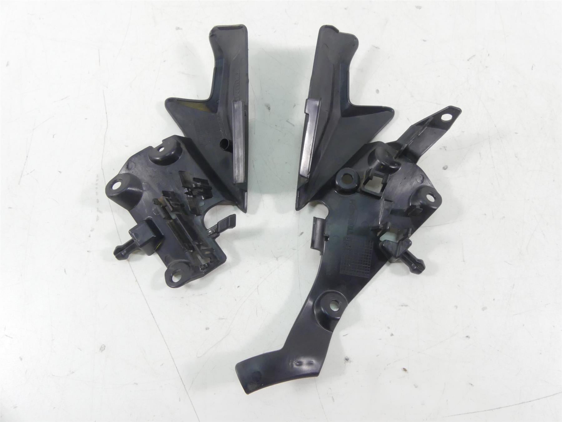2019 Triumph Street Triple 765R Upper Infill Cover Fairing Plastics T2309779 {{ shop.shopifyCountryName }} - Mototech271