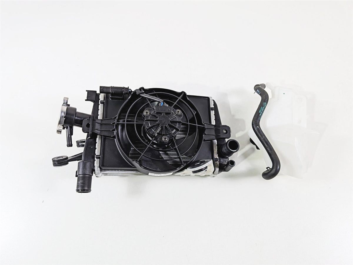 2023 BMW R1250RT RTP K52 Right Radiator Fan Hoses Covers 17118546416 {{ shop.shopifyCountryName }} - Mototech271