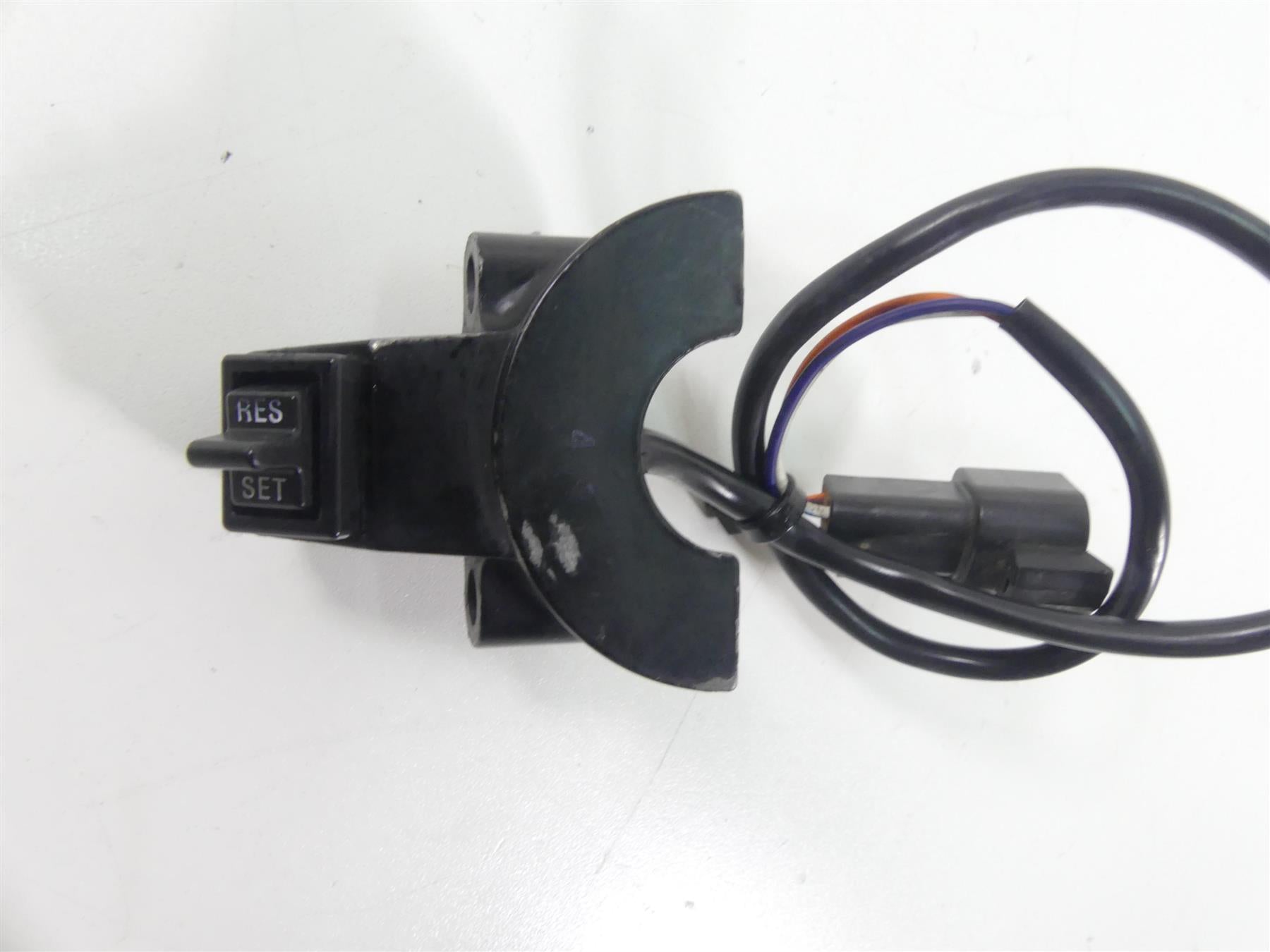 1995 Harley Touring FLHTCU Electra Glide Handlebar Cruise Switch Set 45043-89 {{ shop.shopifyCountryName }} - Mototech271