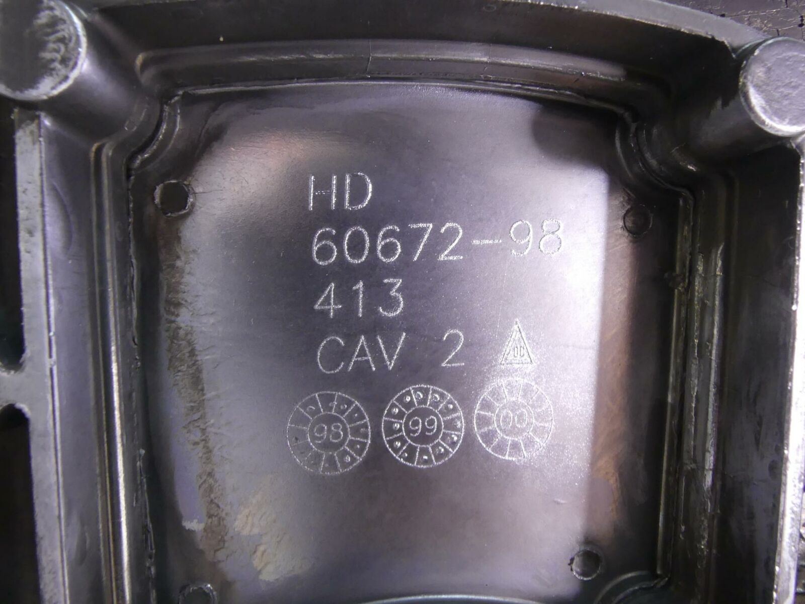 2000 Harley Touring FLHTCI Electra Glide Outer Primary Drive Cover 60672-98 {{ shop.shopifyCountryName }} - Mototech271