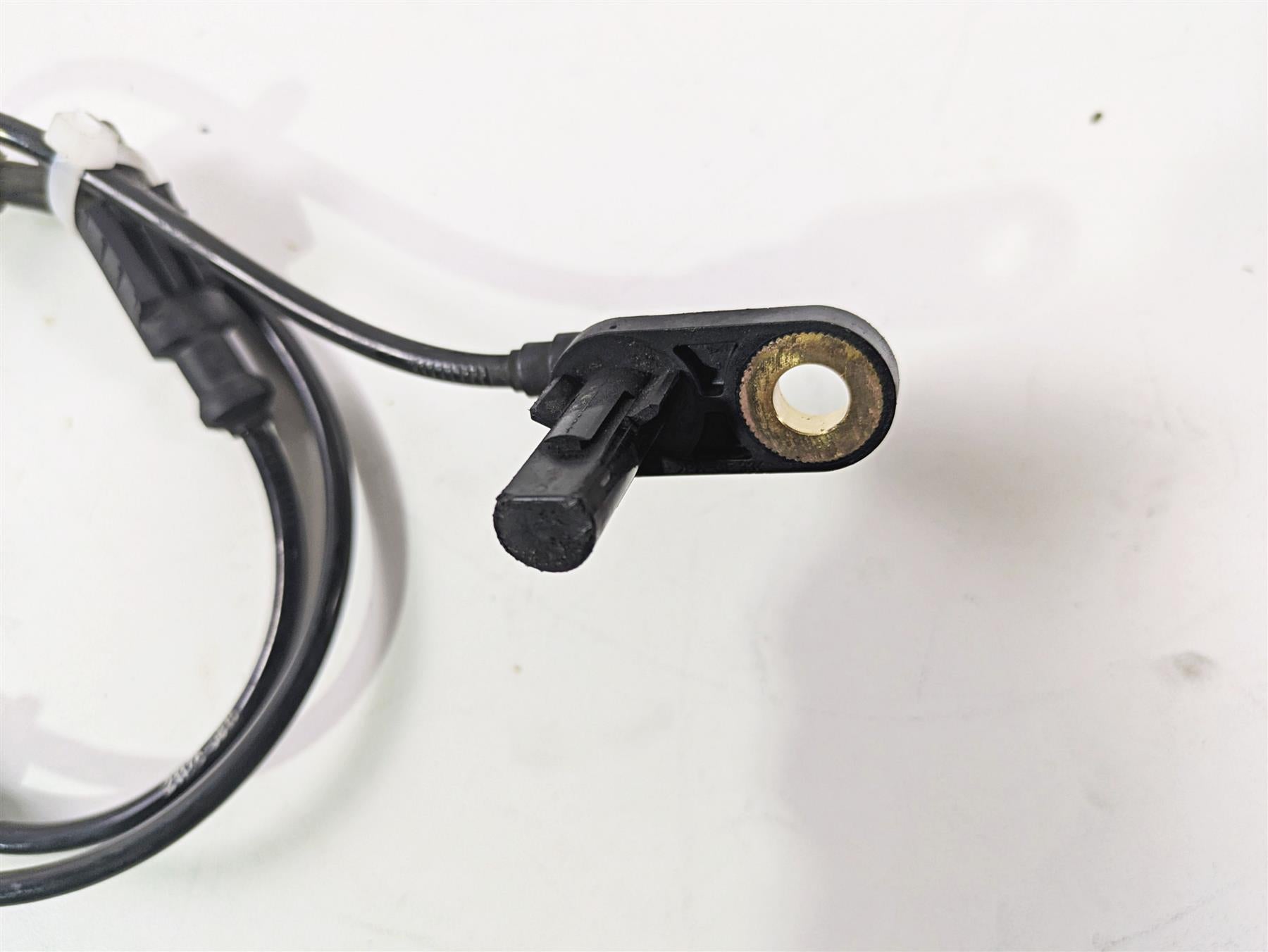 2016 Kawasaki ZX10R Ninja Rear Abs Brake Wheel Speed Sensor 21176 2016 Kawasaki ZX10R Ninja Rear Abs Brake Wheel Speed Sensor 21176