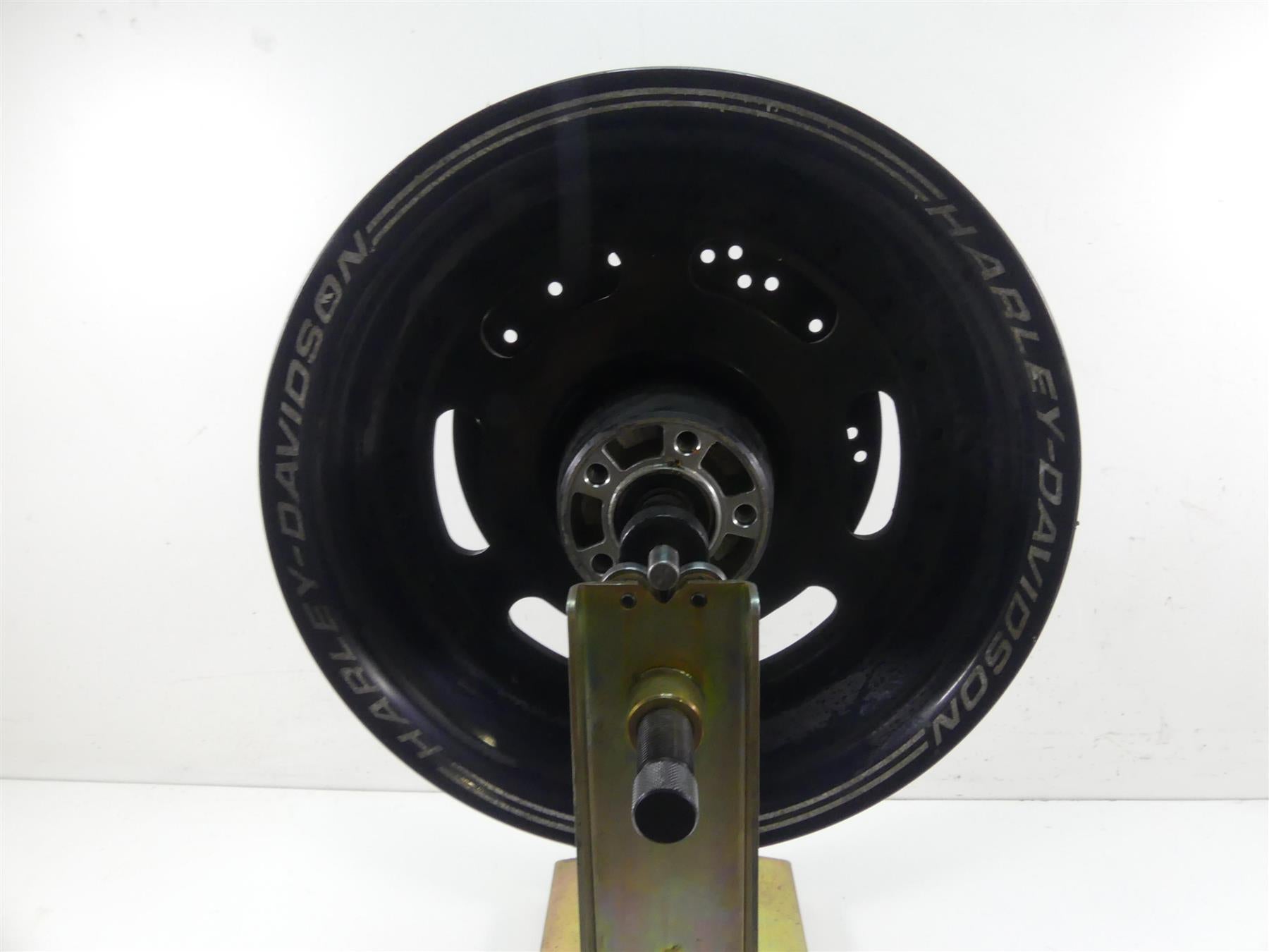 2014 Harley FXDF Dyna Fat Bob Straight 16x5 Rear Wheel Rim 40900261 {{ shop.shopifyCountryName }} - Mototech271
