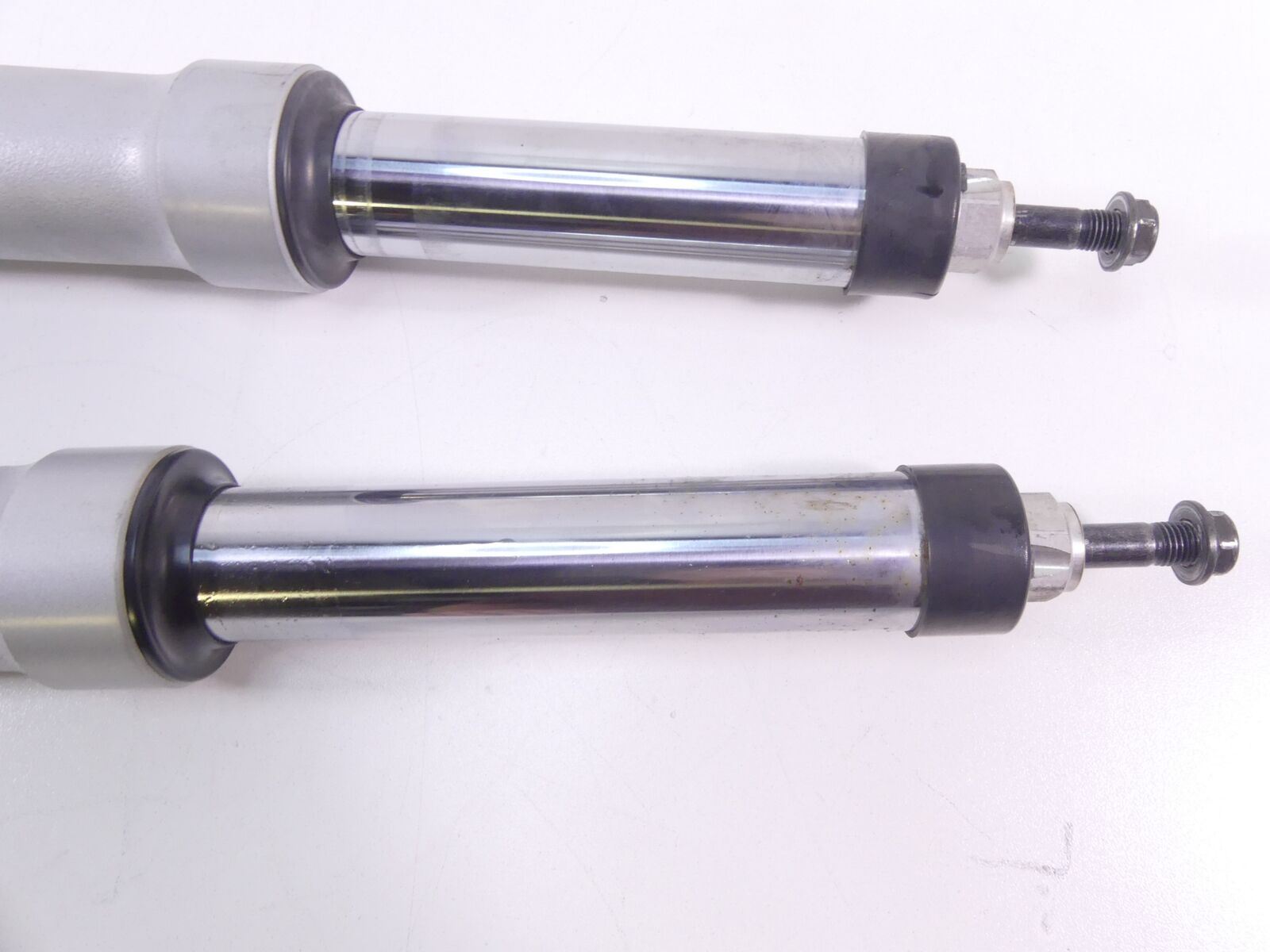 2008 BMW R1200R K27 Straight Showa Front Fork Damper Leg Set 7685909 7685910 {{ shop.shopifyCountryName }} - Mototech271