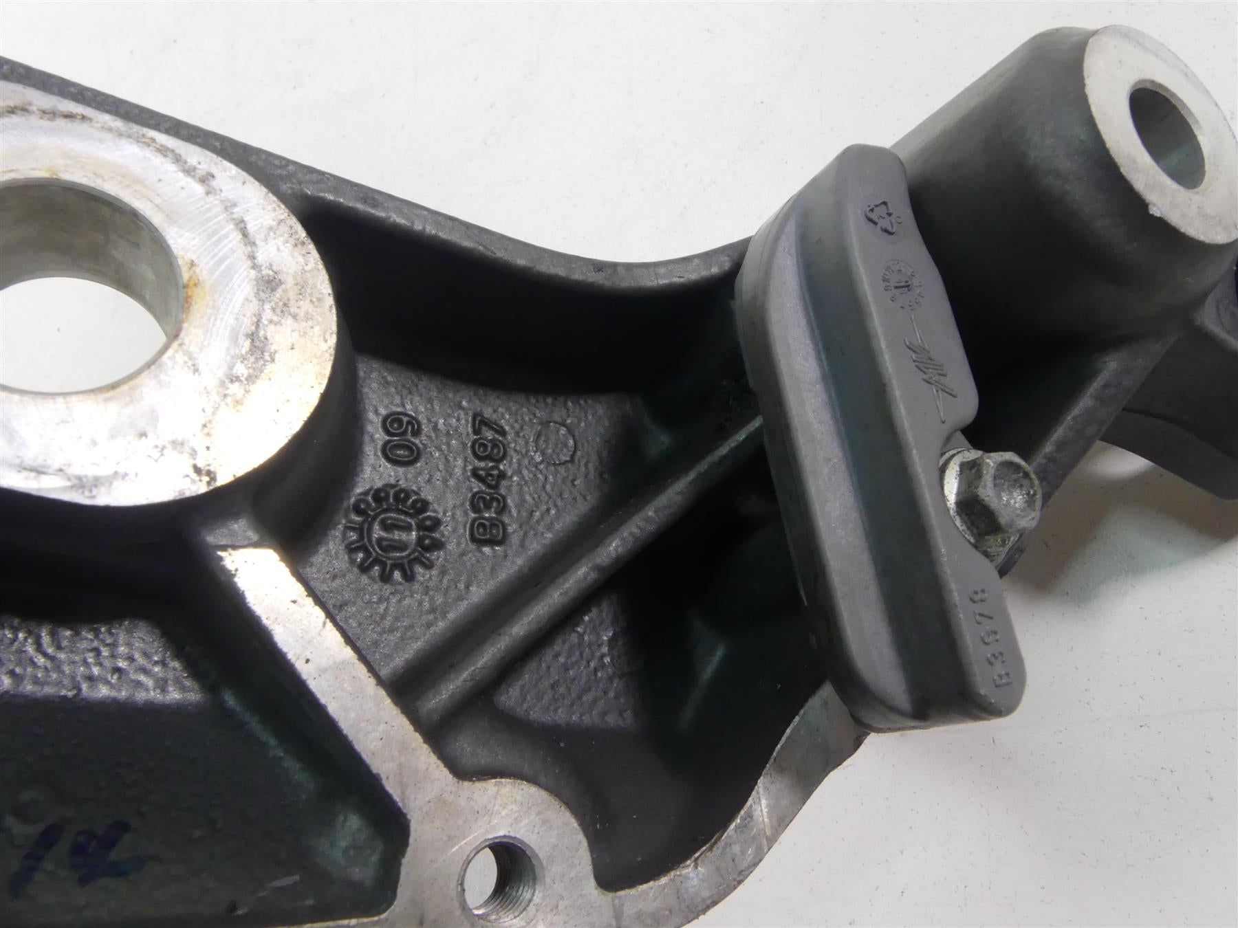 2012 Mv Agusta Brutale 1090 R Left Frame Plate Bracket Mount Holder 	80B0B3977 {{ shop.shopifyCountryName }} - Mototech271
