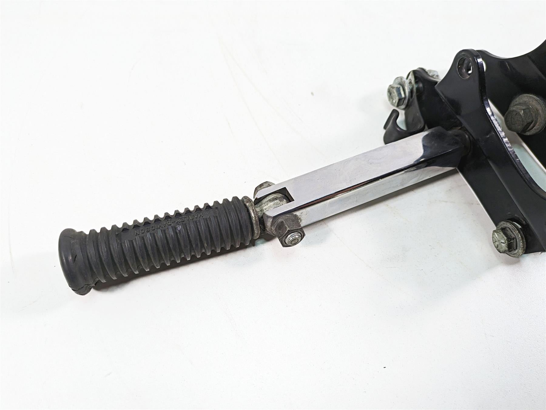 1986 Harley Sportster XLH 883 Highway Footpeg Foot Peg & Mount Set {{ shop.shopifyCountryName }} - Mototech271