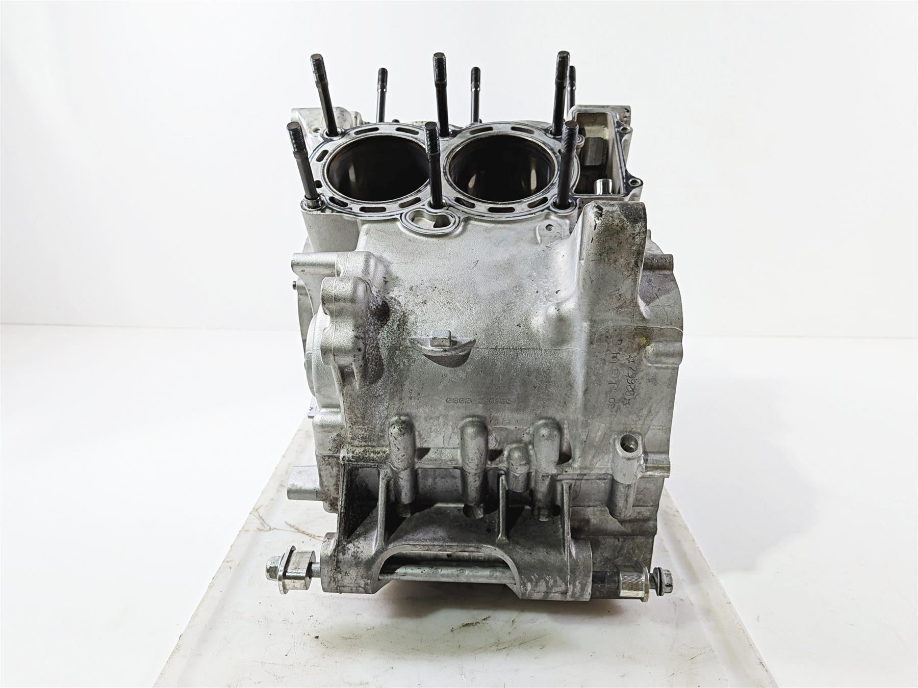 2016 Aprilia RSV 1100 Tuono V4 Factory Engine Crank Case Set 2A0005845 {{ shop.shopifyCountryName }} - Mototech271