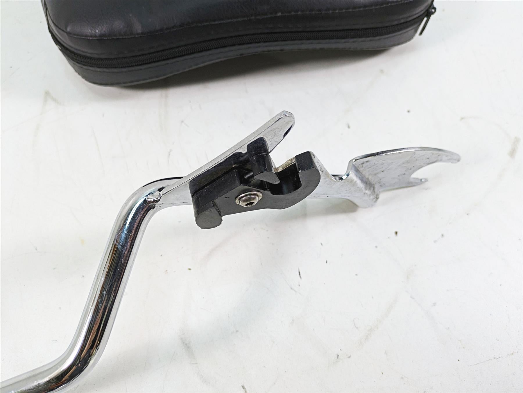 2011 Harley Touring FLTRU Road Glide Craftride Sissybar Sissy Bar - Read 263062 {{ shop.shopifyCountryName }} - Mototech271