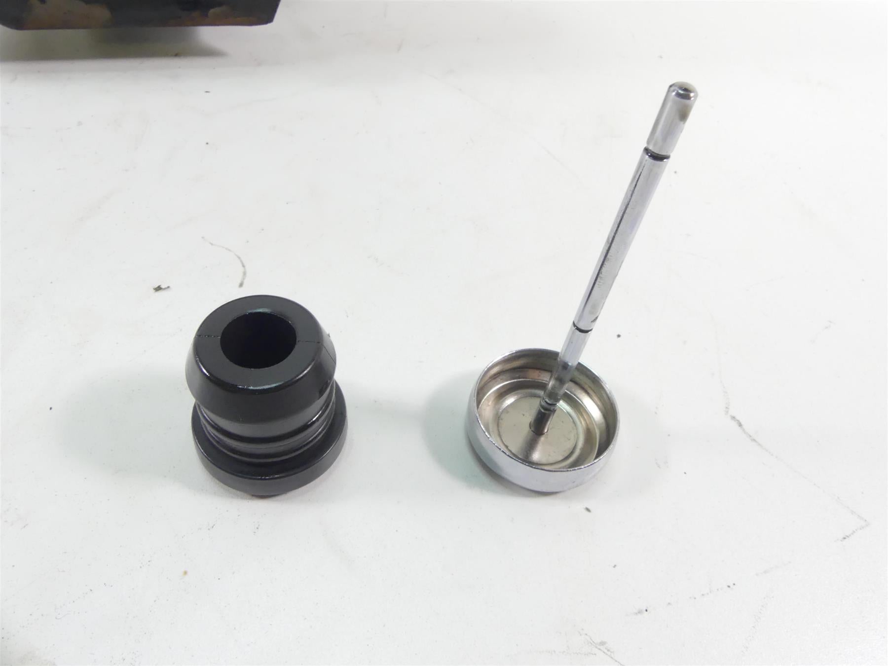 1999 Harley Davidson Sportster XL1200 Oil Tank Reservoir & Dipstick 62475-97A {{ shop.shopifyCountryName }} - Mototech271