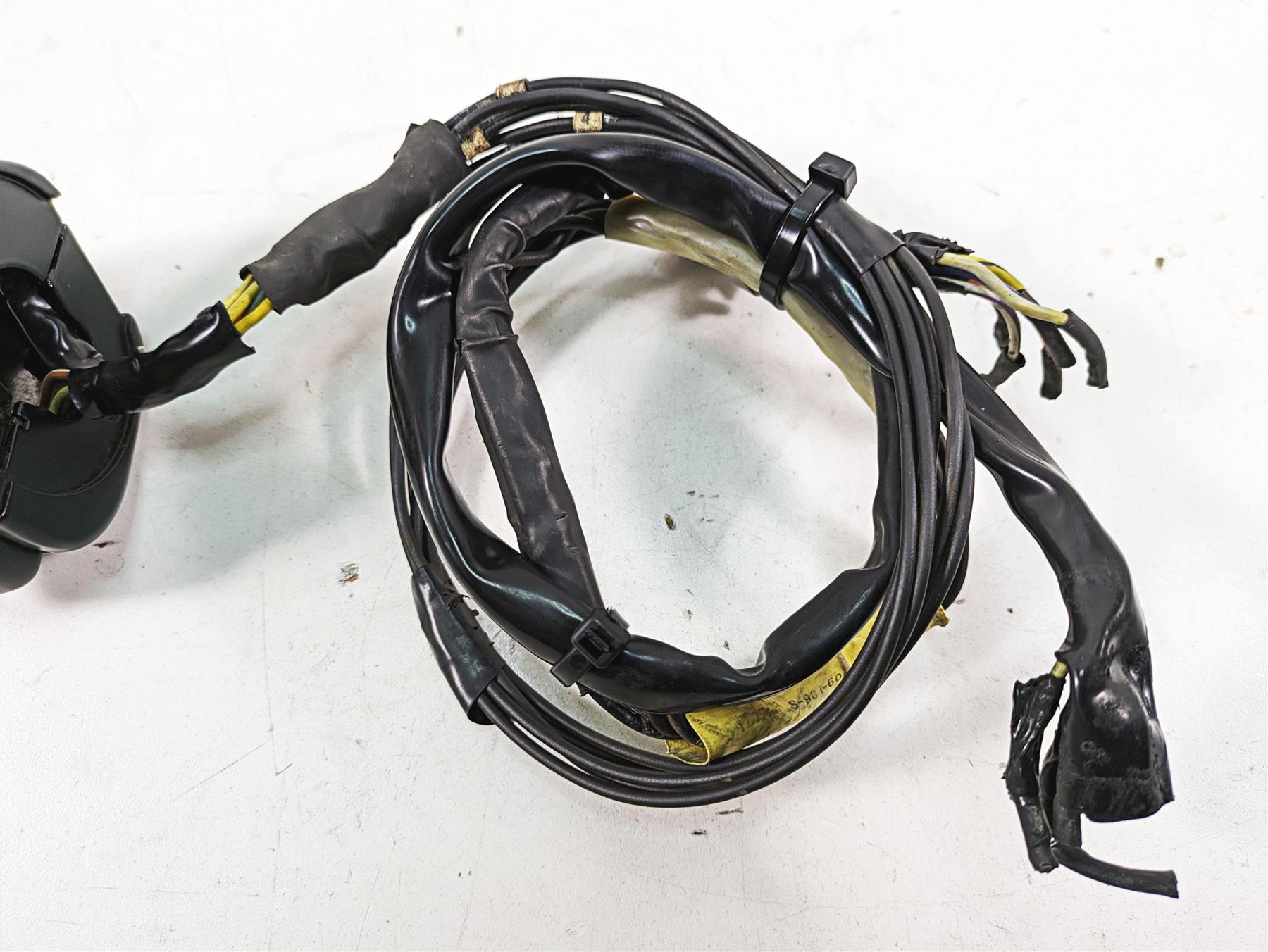 2005 Harley Dyna FXDL Low Rider Left Hand Control Switch - Read 71682-06A {{ shop.shopifyCountryName }} - Mototech271