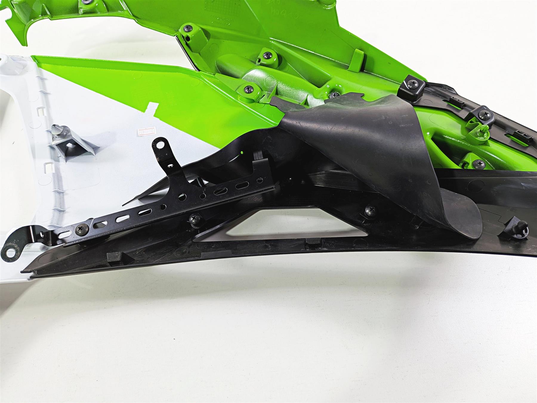 2024 Kawasaki EX500 Ninja 40th An. Left Side Main Cover Fairing 55061-5200 {{ shop.shopifyCountryName }} - Mototech271