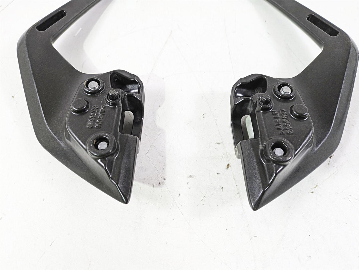 2023 BMW G310R K03 Rear Passenger Grab Handle Set 46541542581 46541542582 {{ shop.shopifyCountryName }} - Mototech271