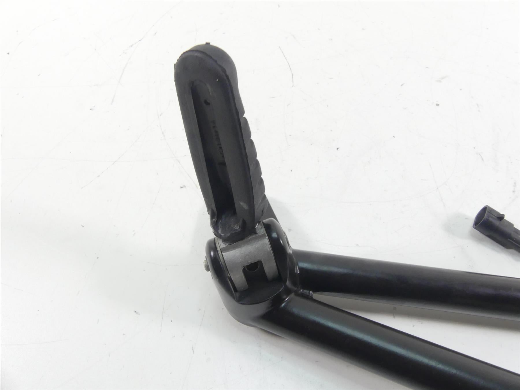 2007 Ducati Sport Classic GT1000 Right Footpeg Rest & Brake Pedal Set 82411201BB {{ shop.shopifyCountryName }} - Mototech271