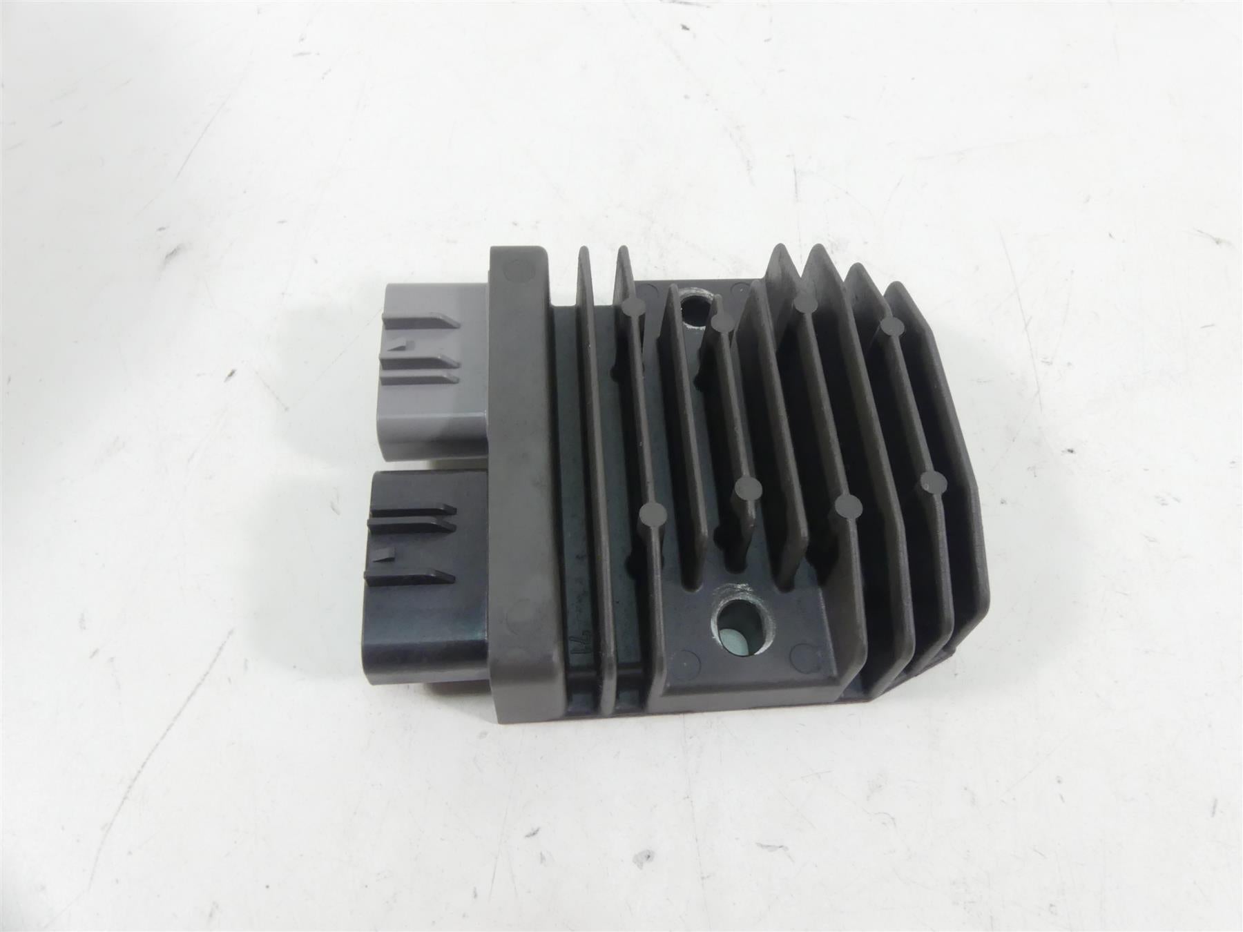 2017 BMW R1200RT K52 Rectifier Voltage Regulator FH020AA 12318523367 {{ shop.shopifyCountryName }} - Mototech271