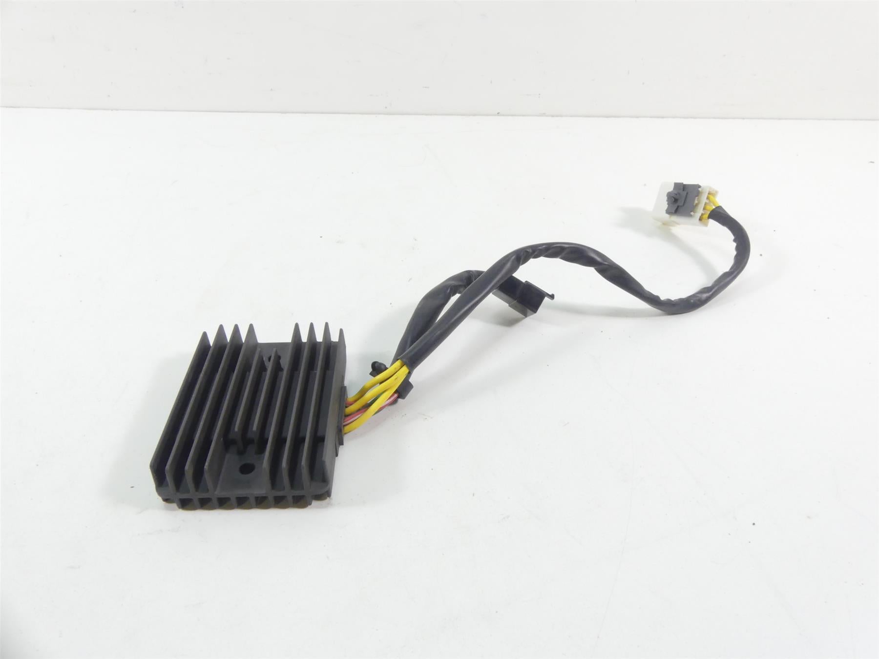 2019 Aprilia Tuono V4 RR Factory Rectifier Voltage Regulator B043488 SH579JB {{ shop.shopifyCountryName }} - Mototech271