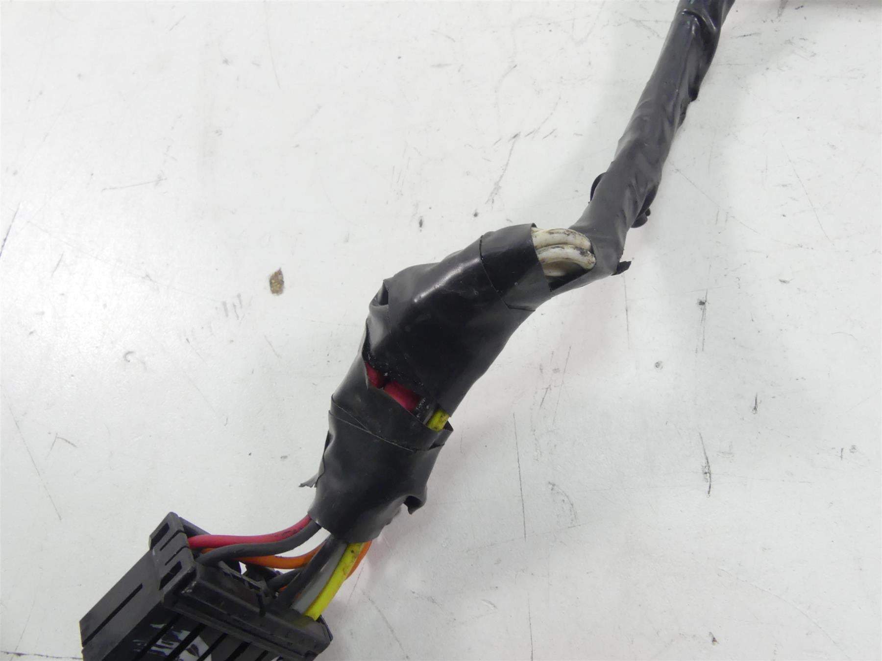 2005 Harley Touring CVO FLHTCSE Electra Glide Cruise Acc Spot Auxiliary Switch {{ shop.shopifyCountryName }} - Mototech271