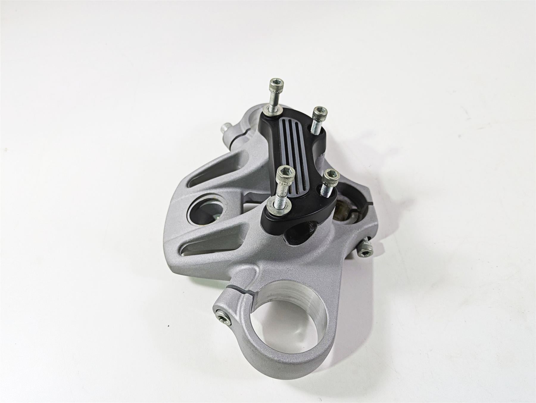 2009 Harley XR1200 Sportster Upper Triple Tree Steering Clamp 55mm 46028-08 {{ shop.shopifyCountryName }} - Mototech271