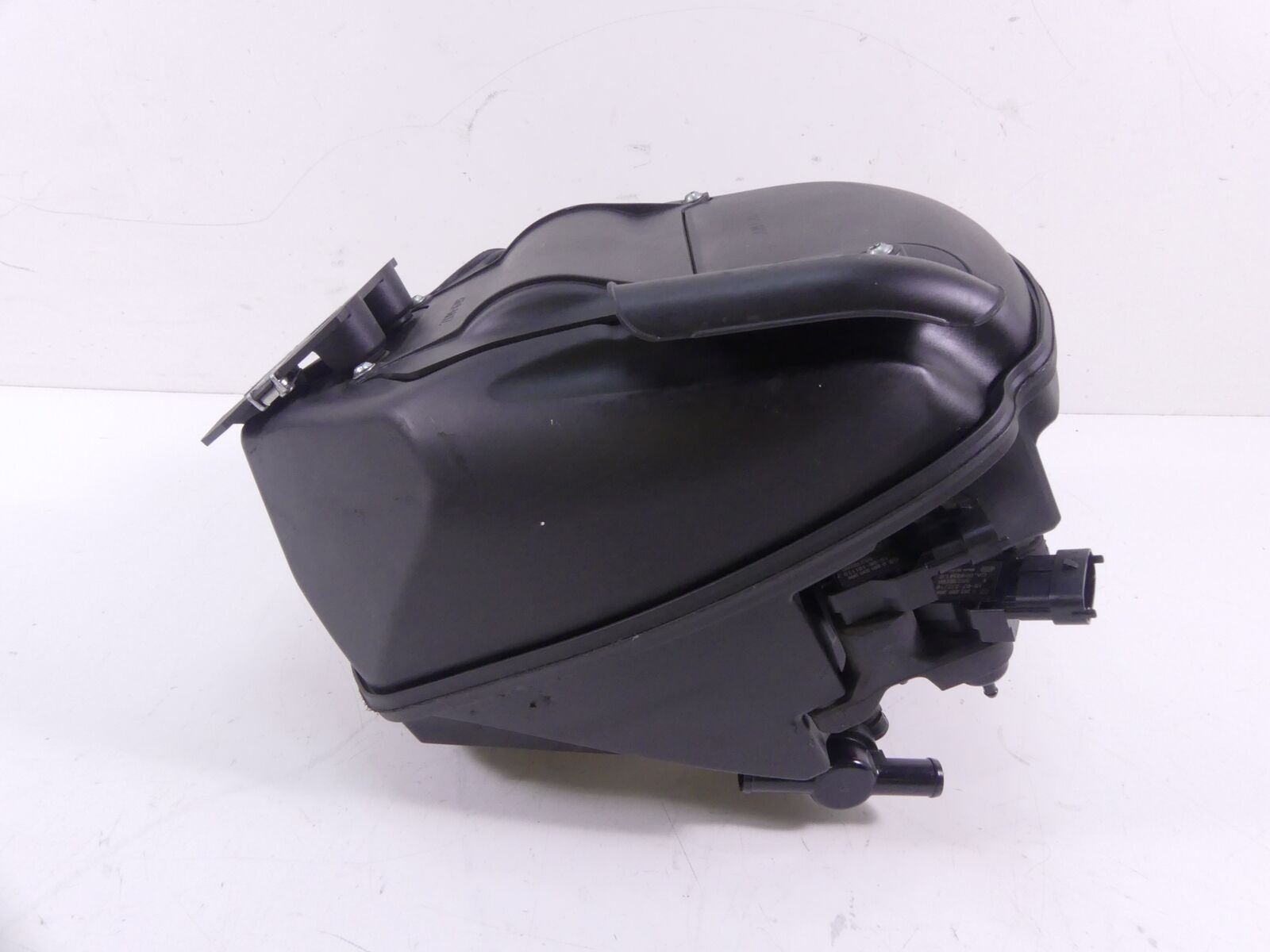 2016 Ducati Hypermotard 939SP Air Filter Cleaner Breather Box 44212691B {{ shop.shopifyCountryName }} - Mototech271