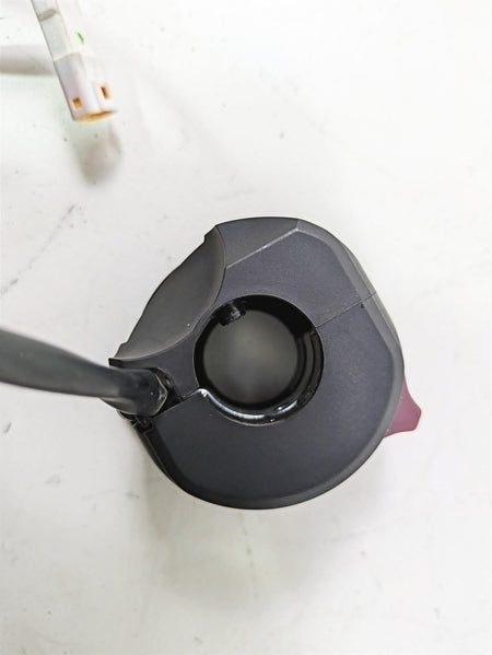2013 Ducati Hyperstrada 821 Right Hand Control Switch Start Kill 65010121E {{ shop.shopifyCountryName }} - Mototech271