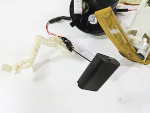 2010 Harley Touring FLHX Street Glide Fuel Gas Petrol Pump -Tested 75089-08B | Mototech271