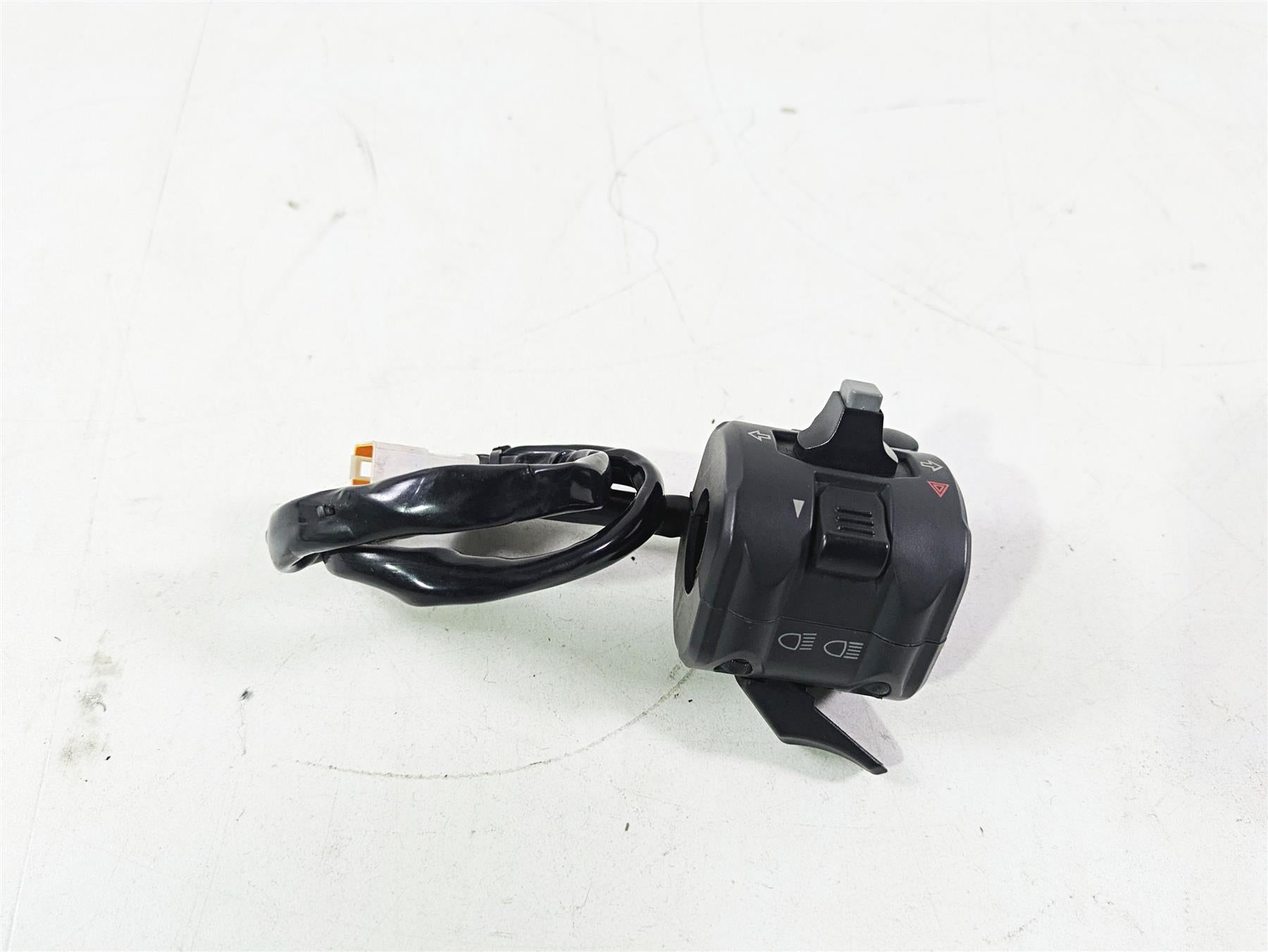 2015 Ducati Hypermotard 821 SP Left Hand Turn Signal Control Switch 65110141A {{ shop.shopifyCountryName }} - Mototech271