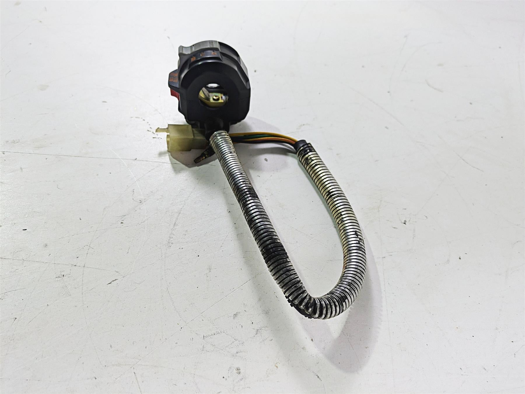 2001 Yamaha Banshee YFZ350 Left Hand Control Switch 3GG-83975-10-00 {{ shop.shopifyCountryName }} - Mototech271