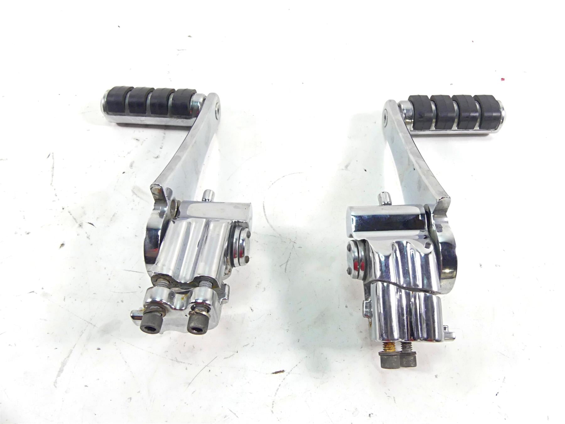 2011 Harley Touring FLTRX Road Glide Kuryakyn Adjustable Passenger Peg Set 4353 {{ shop.shopifyCountryName }} - Mototech271
