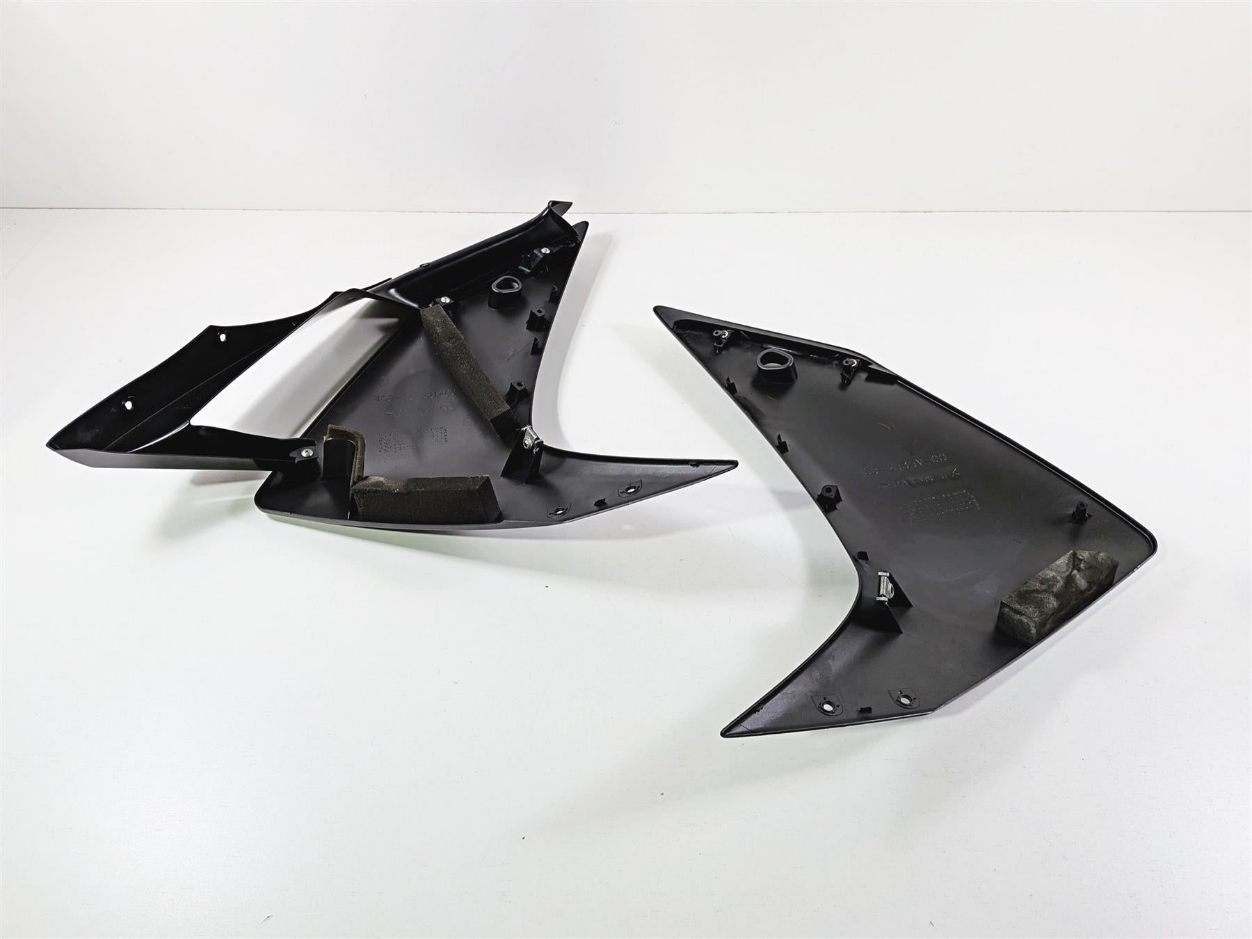 2008 Yamaha YZF R1 RN19 Left Right Side Fairing Cover Set 4C8-Y283U 4C8-Y283V-00 {{ shop.shopifyCountryName }} - Mototech271