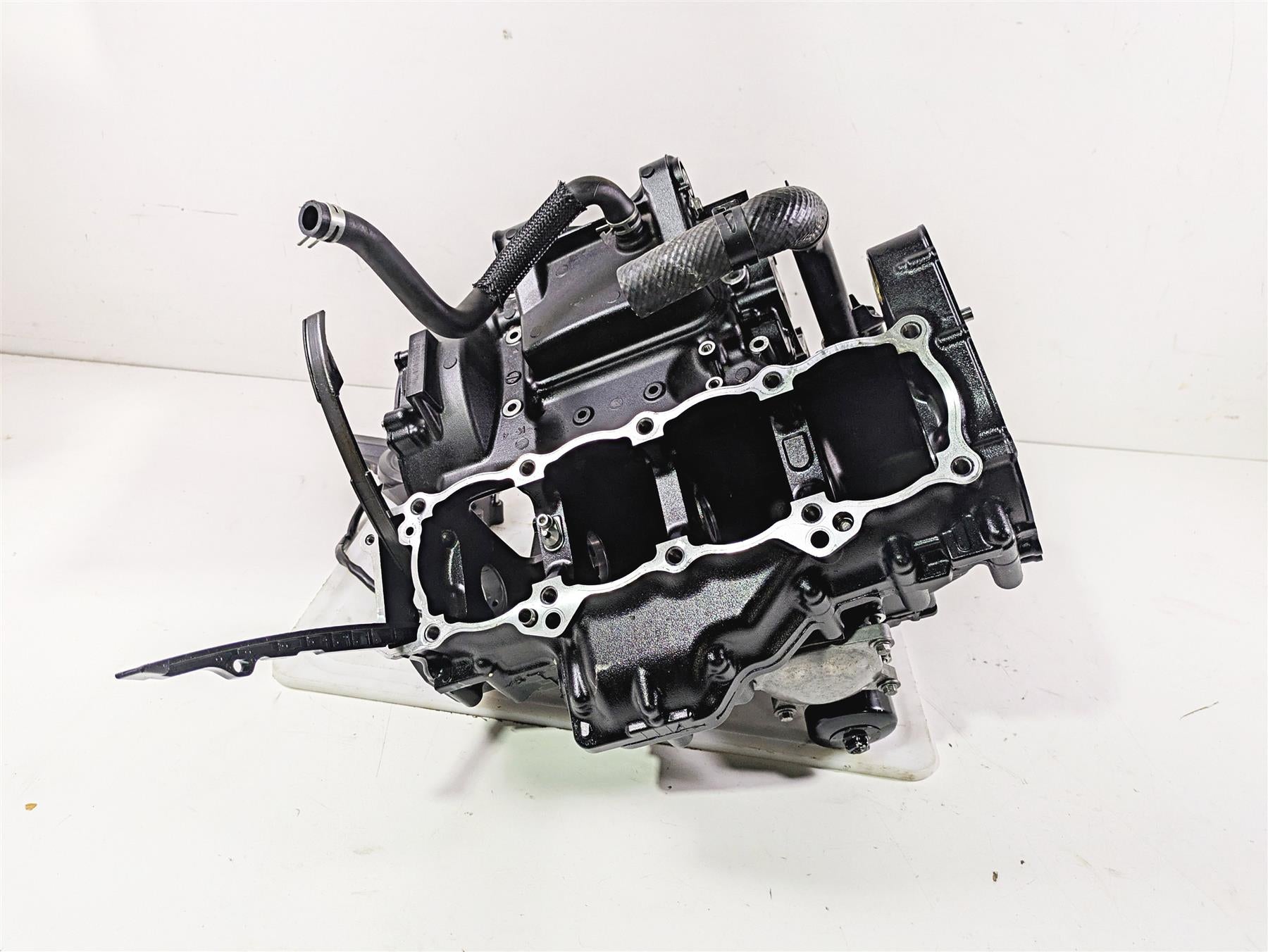 2021 Kawasaki Z900 ZR900 Bottom Lower End Engine Crankcase 14001-0725 {{ shop.shopifyCountryName }} - Mototech271
