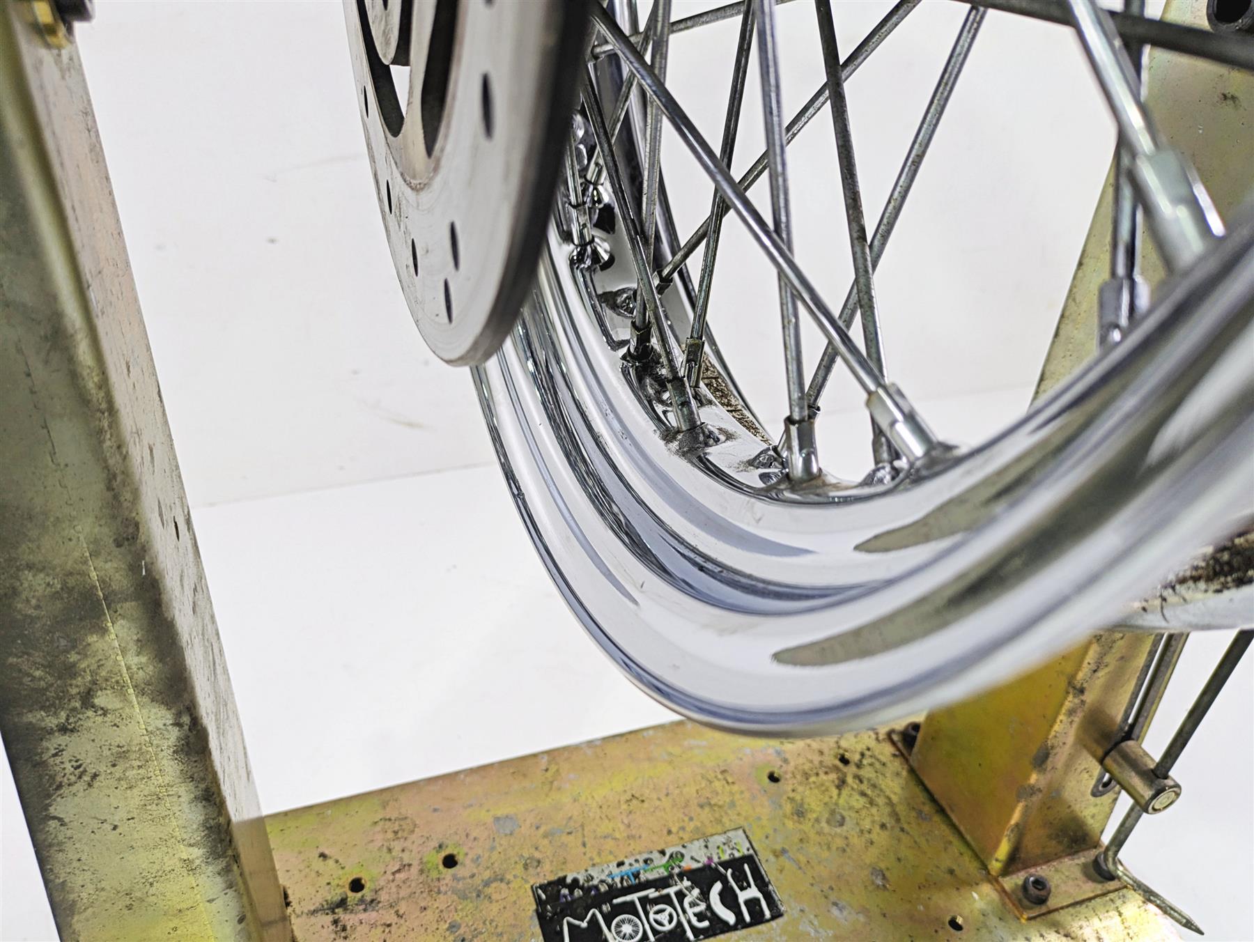 2017 Harley Softail Heritage Classic FLSTC Rear Wheel Rim 16x3 READ 40700-08A {{ shop.shopifyCountryName }} - Mototech271