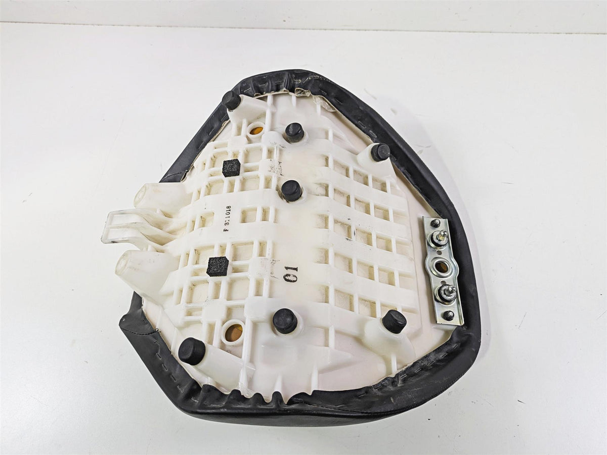 2019 Suzuki M109R VZR1800 Boulevard Front Seat Saddle 45100-48G01-48H {{ shop.shopifyCountryName }} - Mototech271