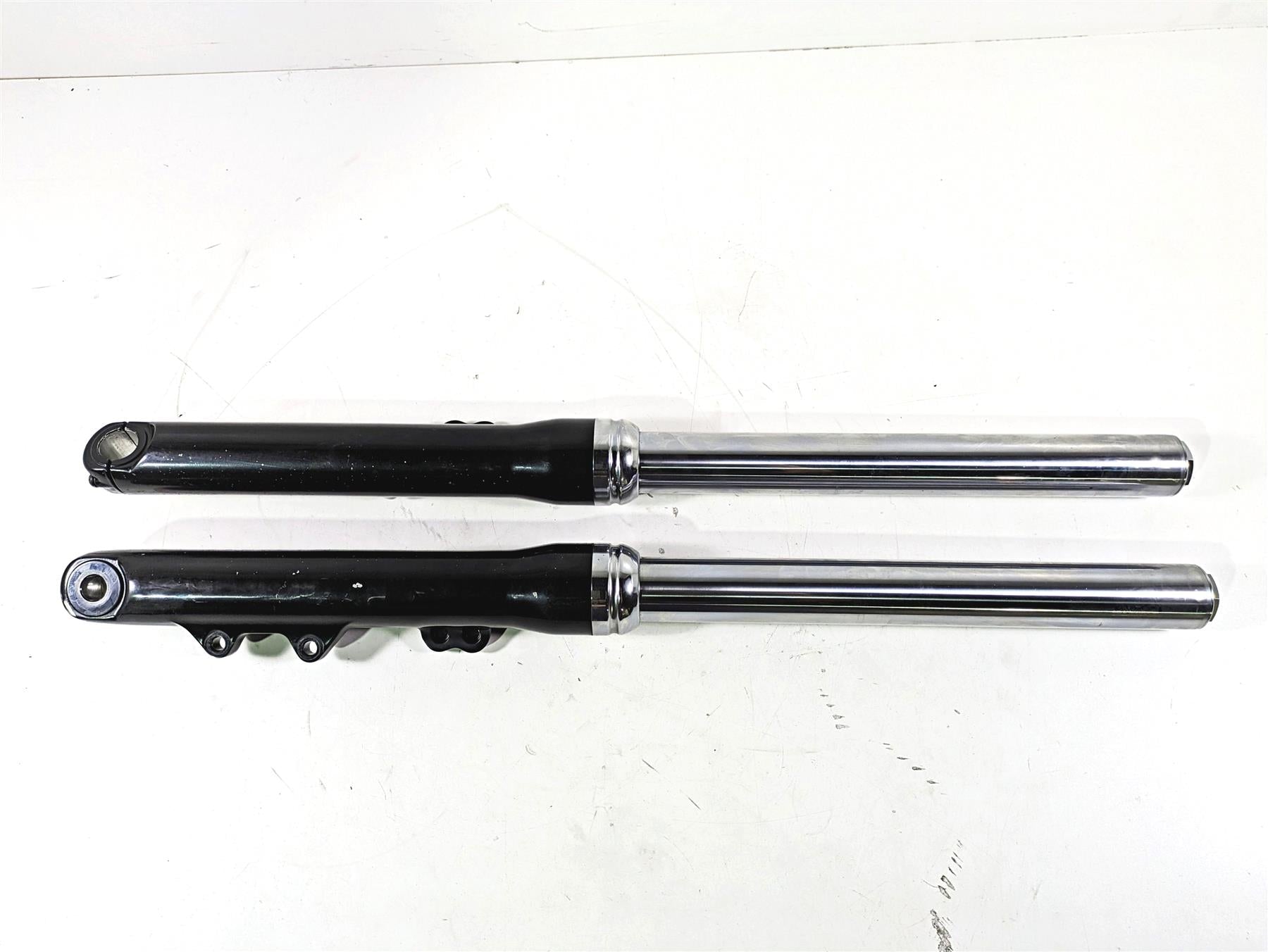 2017 Harley Dyna FXDB Street Bob Showa 49mm Front Fork Leg Set 45400034 45400033 | Mototech271
